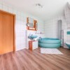 Отель Vibrant Apartment in Coswig Near River, фото 6