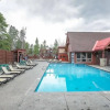 Отель Premier 2 Bedroom Townhome Across From Snowflake Lift - Walk to Lifts, фото 15