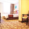 Отель GreenTree Inn Luoyang Peony Square, фото 35