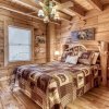 Отель The Wildlife Lodge - Great Location! Close To Tanger Outlets! 5 Bedroom Cabin by RedAwning, фото 2