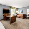 Отель Hampton Inn & Suites Fairbanks, фото 5
