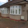 Отель Spacious Bungalow in Romford with parking, фото 12
