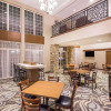 Отель Quality Inn & Suites, фото 2
