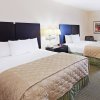 Отель La Quinta Inn & Suites Cedar Hill, фото 2