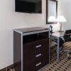 Отель Scottish Inns & Suites, фото 17