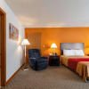 Отель Econo Lodge Lakeshore, фото 7