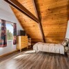 Отель Huckleberry Cabin - Pet Friendly With Big Deck 4 Bedroom Home by Redawning, фото 8