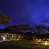 Отель Karibu Camps Lodges-Ngorongoro Lions Paw в Карату