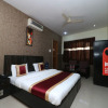 Отель OYO 9848 Hotel Dev Palace, фото 4