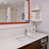 Отель Hampton Inn Emporia, фото 10