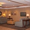 Отель Candlewood Suites Logan, an IHG Hotel, фото 2