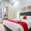 Отель RedDoorz Premium near RS Pondok Indah, фото 36
