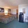 Отель Rodeway Inn, фото 2