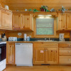 Отель Trails End - Two Bedroom Cabin, фото 17