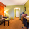 Отель Comfort Suites East, фото 5
