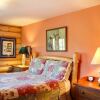 Отель 'lacy's Log Cabin' Alto Home w/ Mountain Views!, фото 5