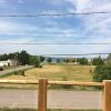 Отель Cottage Jasmine on the Shediac Bay With hot tub, фото 3