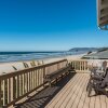 Отель Pacific House by Avantstay Bright Airy Home w/ Direct Access to Cannon Beach, фото 22