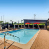 Отель Orangewood Inn & Suites Midtown, фото 12