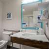 Отель Hampton Inn & Suites Herndon-Reston, фото 8