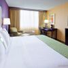 Отель Holiday Inn & Suites Parsippany Fairfield, an IHG Hotel, фото 2
