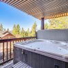 Отель Lake Tahoe Home w/ Hot Tub: 10 Mi to Palisades Ski, фото 8