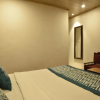 Отель OYO 8917 Hotel Crystal Palace, фото 8