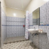 Отель RedDoorz Plus near Ronggowarsito Museum Semarang, фото 10