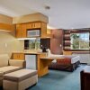 Отель Stay Beyond Inn & Suites, фото 11