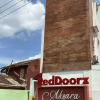 Отель RedDoorz near RSUD Margono Purwokerto 3, фото 9
