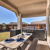 Отель Artsy East Austin Manor w/ Fire Pit < 1 Mi to Golf, фото 12