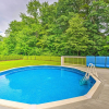 Отель Pisgah Forest Farm Home: Outdoor Pool & Games, фото 13