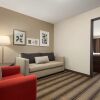 Отель Country Inn & Suites by Radisson, St. Cloud West, MN, фото 28