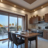 Отель Luxurious Duplex Seafront Apt With Amazing Views, фото 9