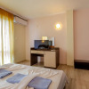 Отель Triple Room in Dafinka Guest House, фото 14
