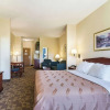 Отель Quality Inn & Suites, фото 36