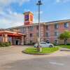 Отель Sleep Inn & Suites Hewitt - South Waco, фото 1