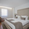 Отель Liiiving -Luxury River View Apartment IX, фото 7
