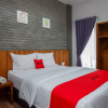 Отель RedDoorz near XT Square 4, фото 7