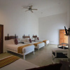 Отель White House Bed and Breakfast, фото 13
