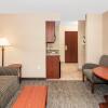 Отель Holiday Inn Express and Suites Hampton South Seabr, фото 14