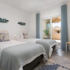 Отель Superb Flat 200 from Beach, 10 min to Downtown, фото 28