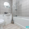Отель The Suite Life - DYZYN Living - Pet Friendly - Gym, Pool & Parking - B2B Stays, фото 8