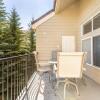 Отель Incredible Lake Views, On Lake & Recpath, Skiing Nearby, Balcony by Summit County Mountain Retreats, фото 8
