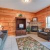 Отель Bear Hyde 3 Bedroom Home with Hot Tub, фото 2