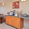 Отель Americas Best Value Inn Pittsburgh Airport, фото 19