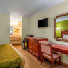 Отель Rodeway Inn & Suites Fort Jackson, фото 22