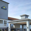 Отель Days Inn & Suites by Wyndham Pasadena, фото 1