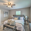 Отель Spacious Houston Family Home With Game Room!, фото 10