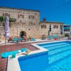 Отель Beautiful Villa Consisting Of Two Houses With Private Pool In The Heart Of Istria, фото 15